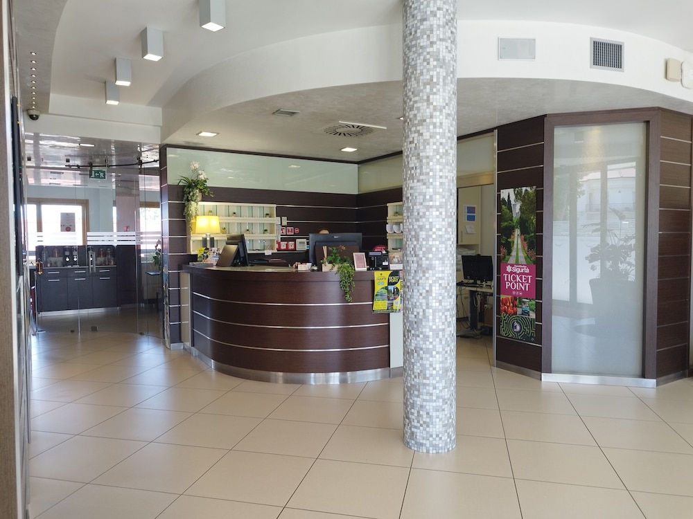 Kairos Garda Hotel 7/47