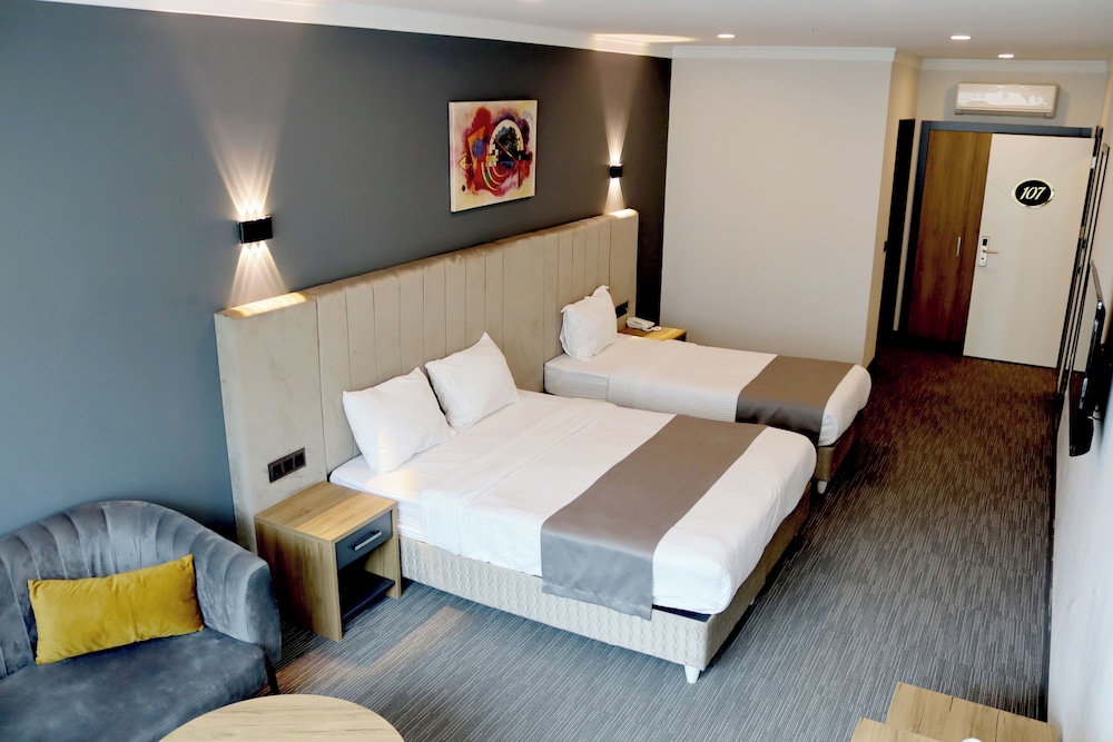 HOME PLUS Hotel & SEYHLI 4/42