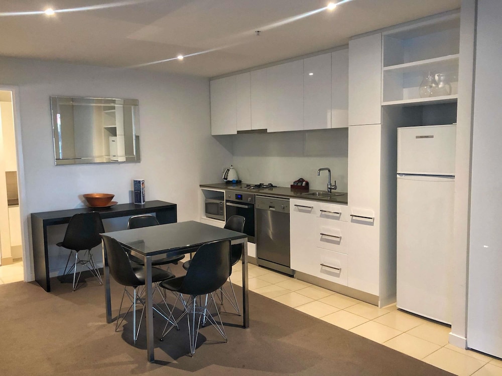The Sebel Residences Melbourne Docklands 44/55