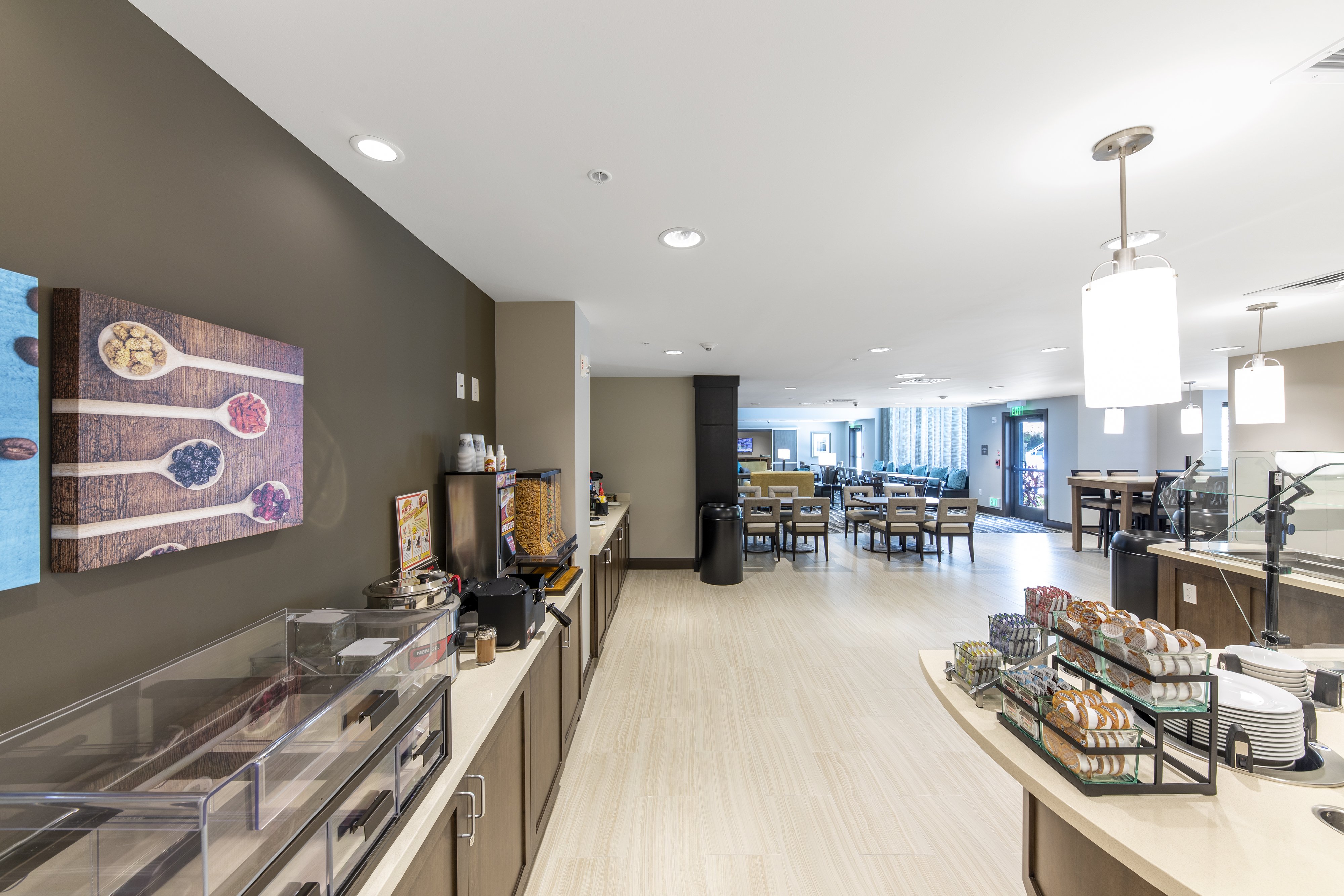 Staybridge Suites Naples Marco Island 43/75