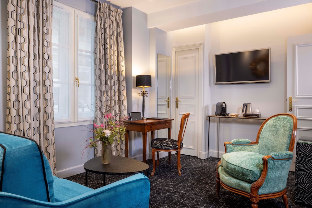Le Relais Saint Honore 38/42