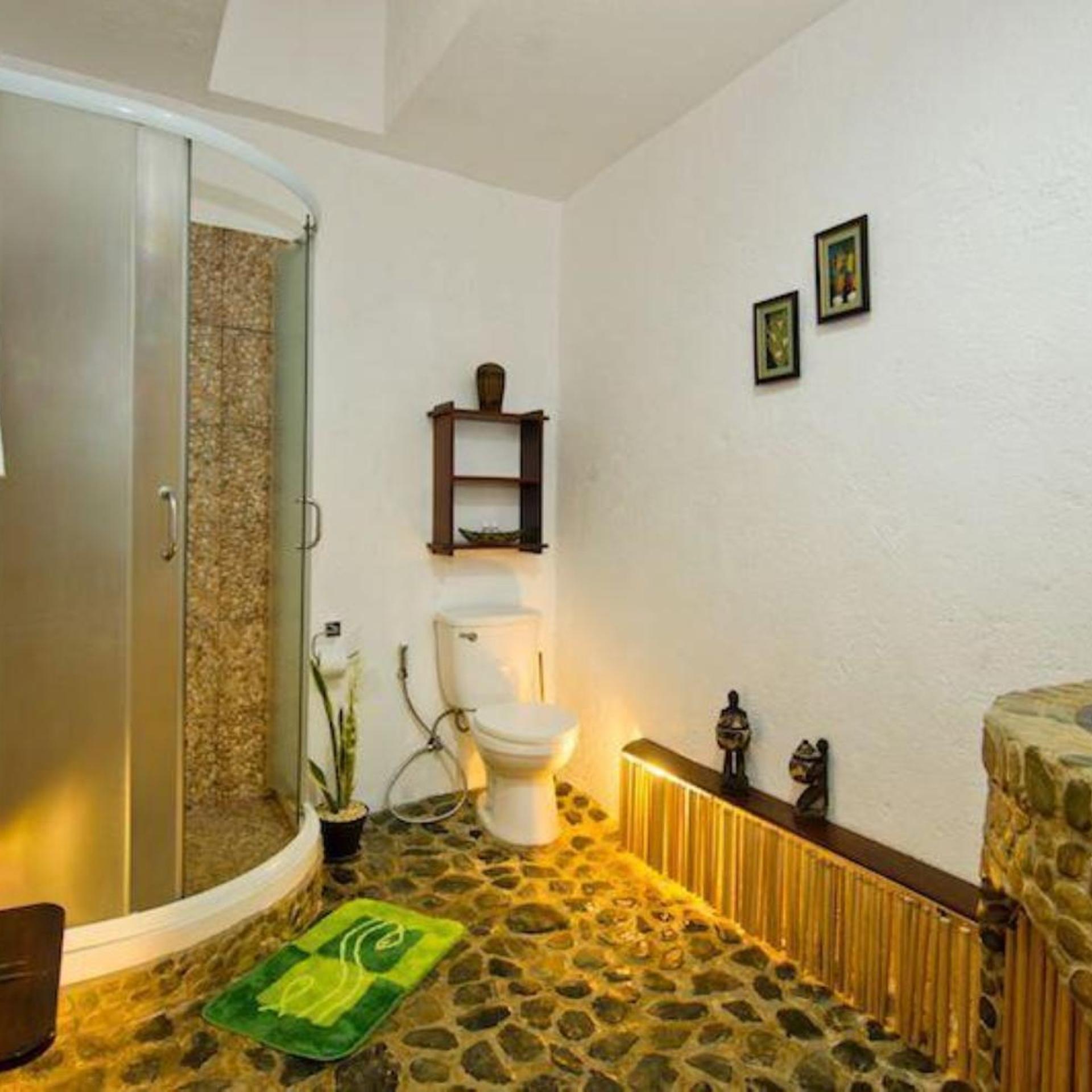 Floral Villarosa Hotel 64/65