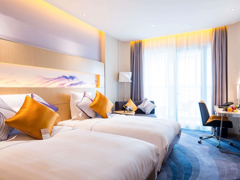 DELUXE, TWIN BEDS, BALCONY