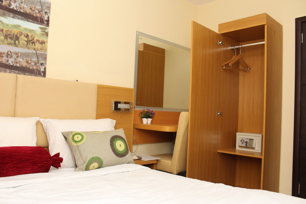 Avital Suites And Resort 14/75