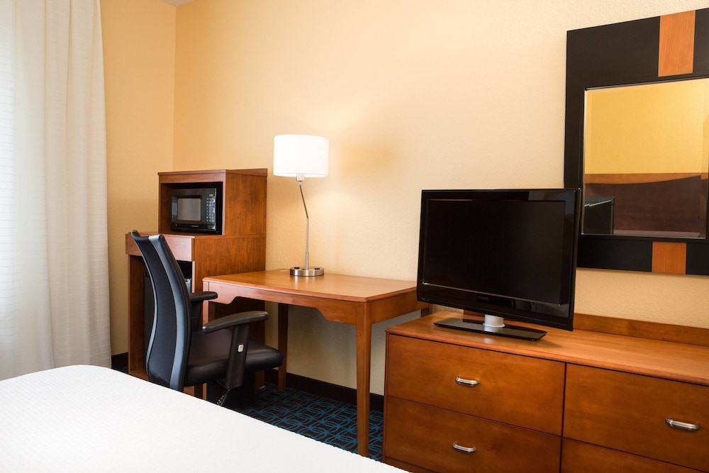 Comfort Inn & Suites Olathe - Kansas City 30/39