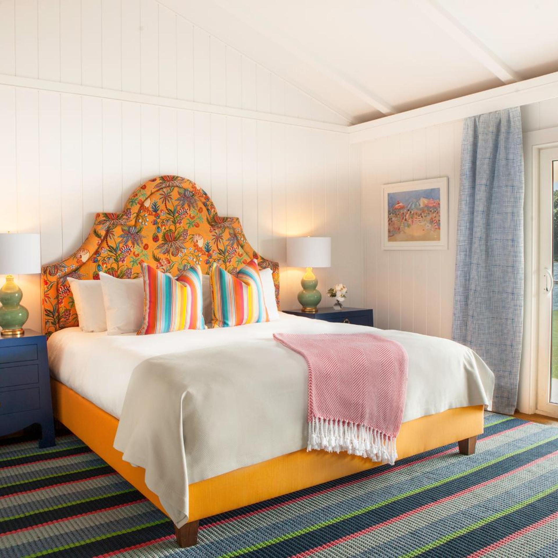 Yachtsman Hotel & Marina Club 14/60