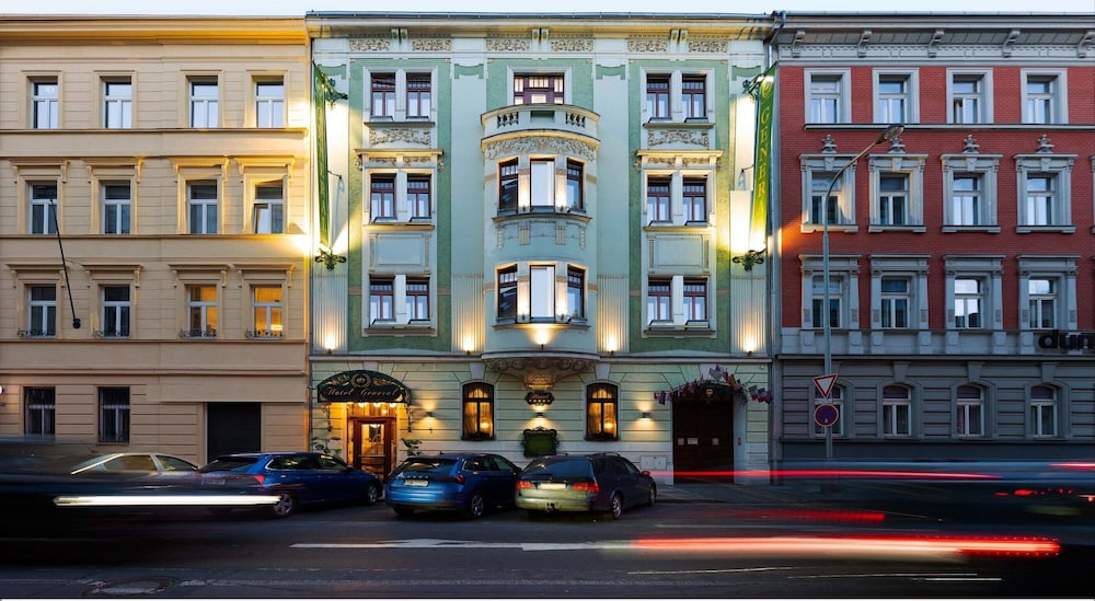 General Hotel 4/50