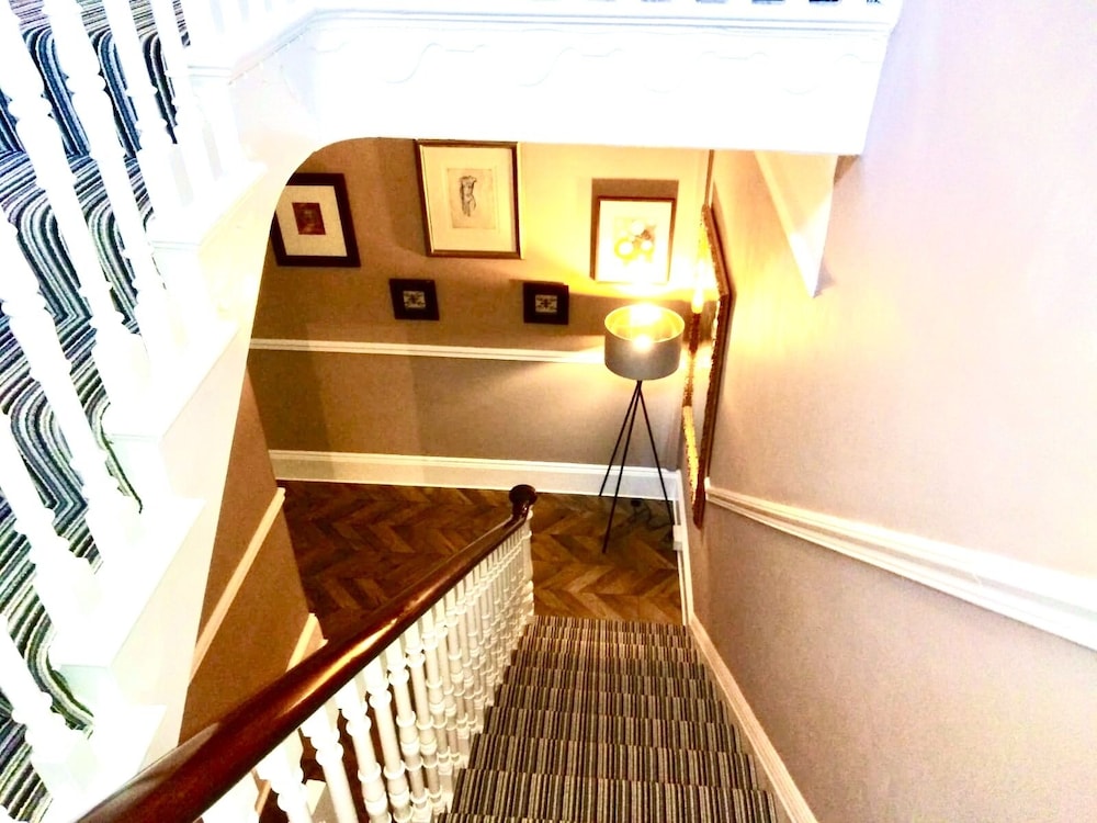 Westbank Hotel - Guest House 25/50