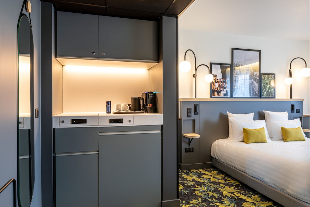 Best Western M Treize Paris Asnieres 10/44