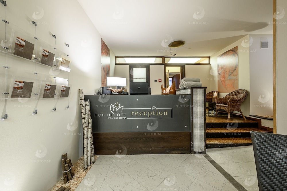 Hotel Palace Ravelli 5/83
