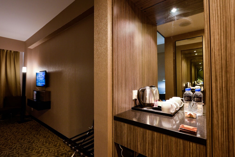 Grand Alora Hotel 25/49