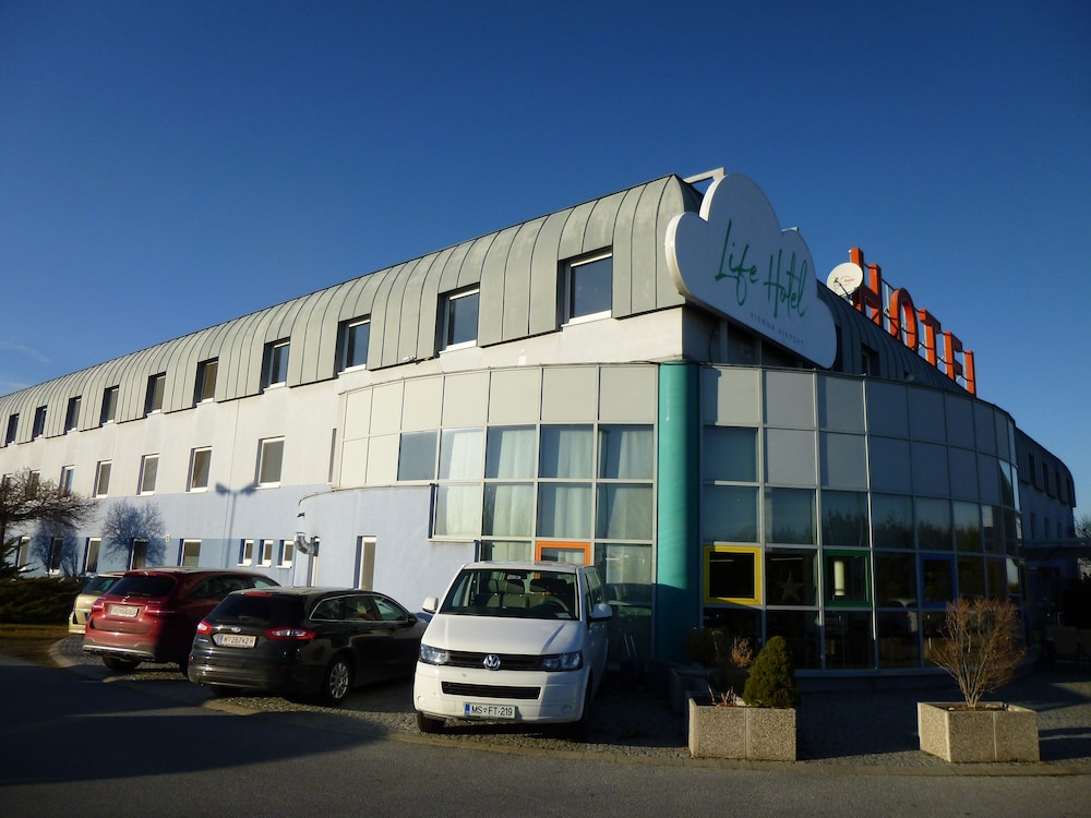 Life Hotel 33/37