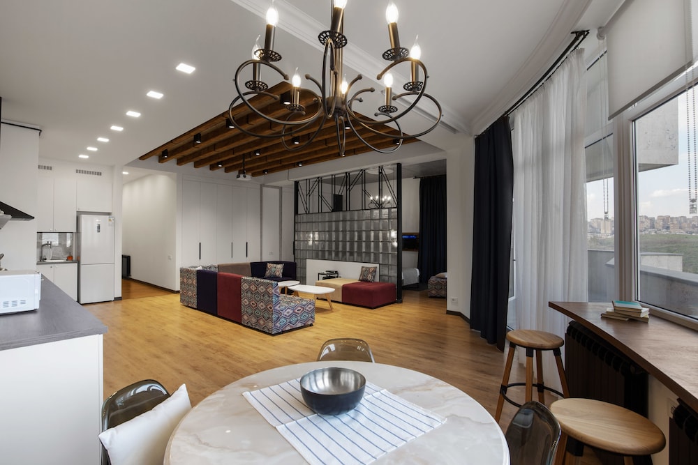 Ris Dalma Collection Yerevan 39/50