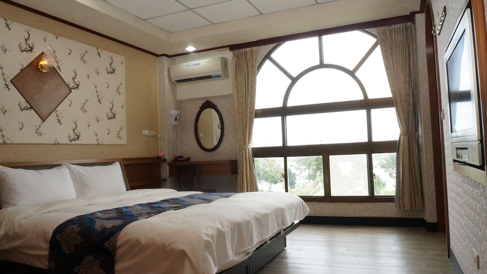 Jinsha Lake Side Hotel 6/49