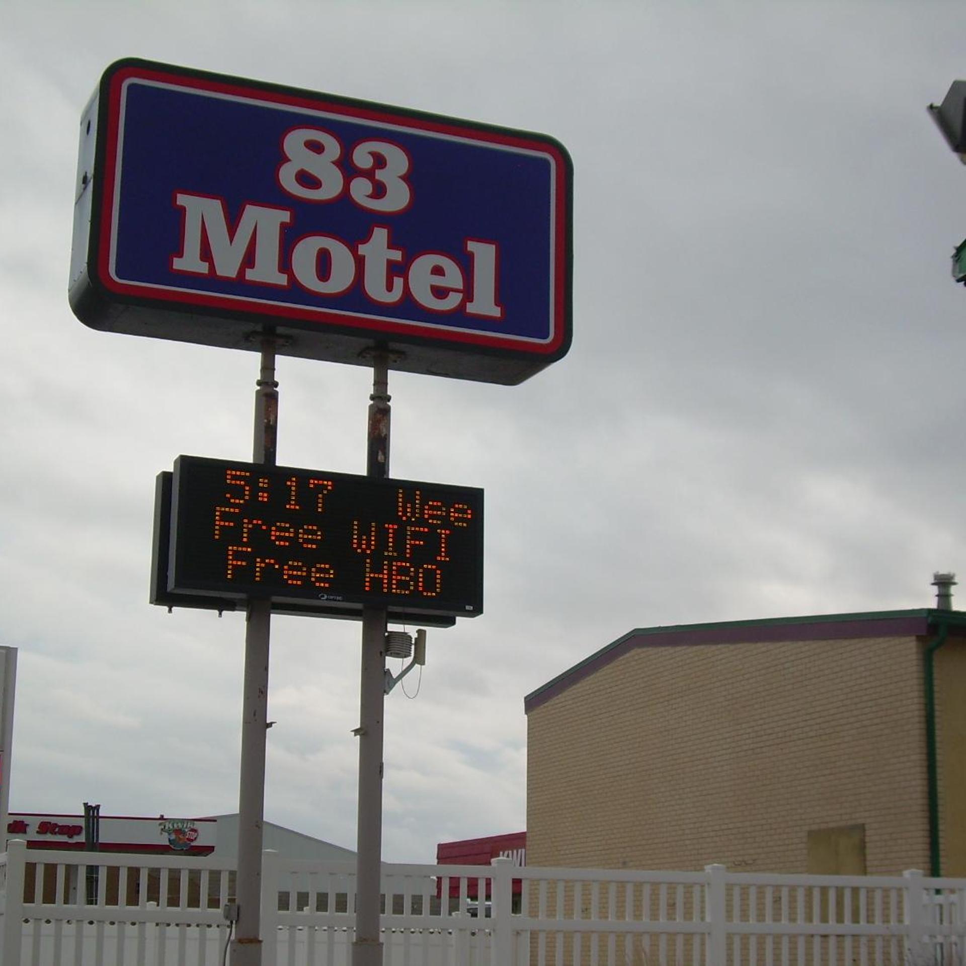 83 Motel 2/28