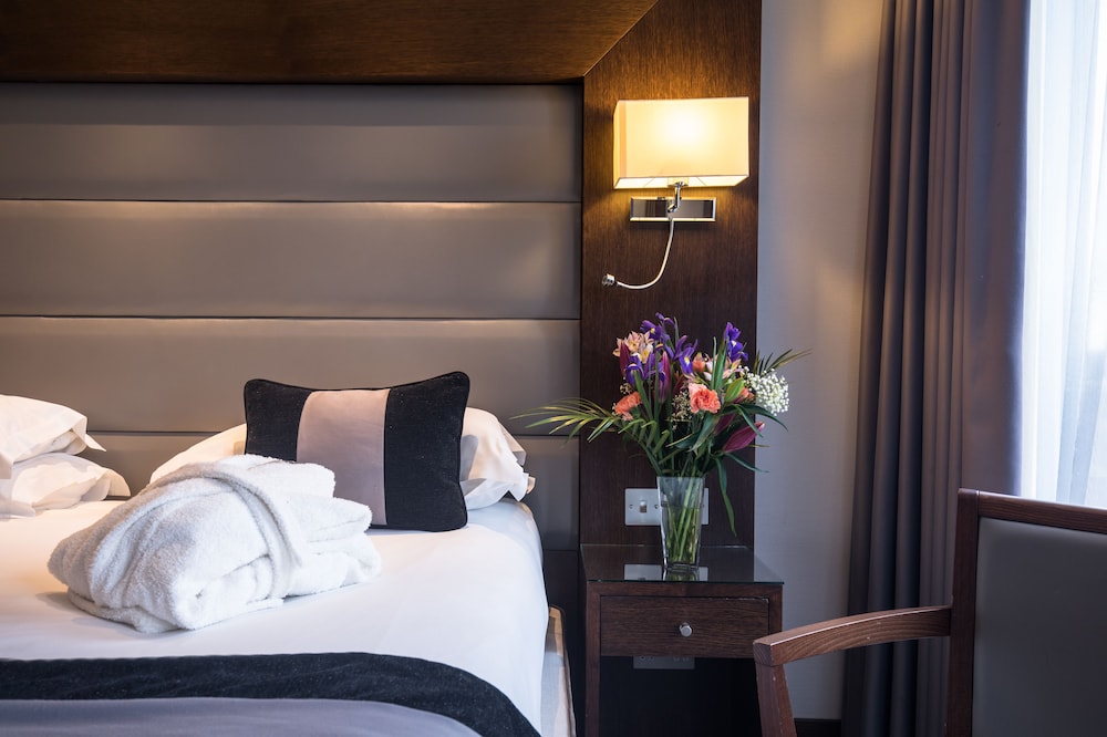 Park Grand London Heathrow 24/58