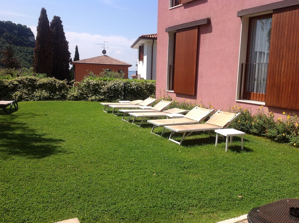 Hotel Villa Cà Nova 27/41