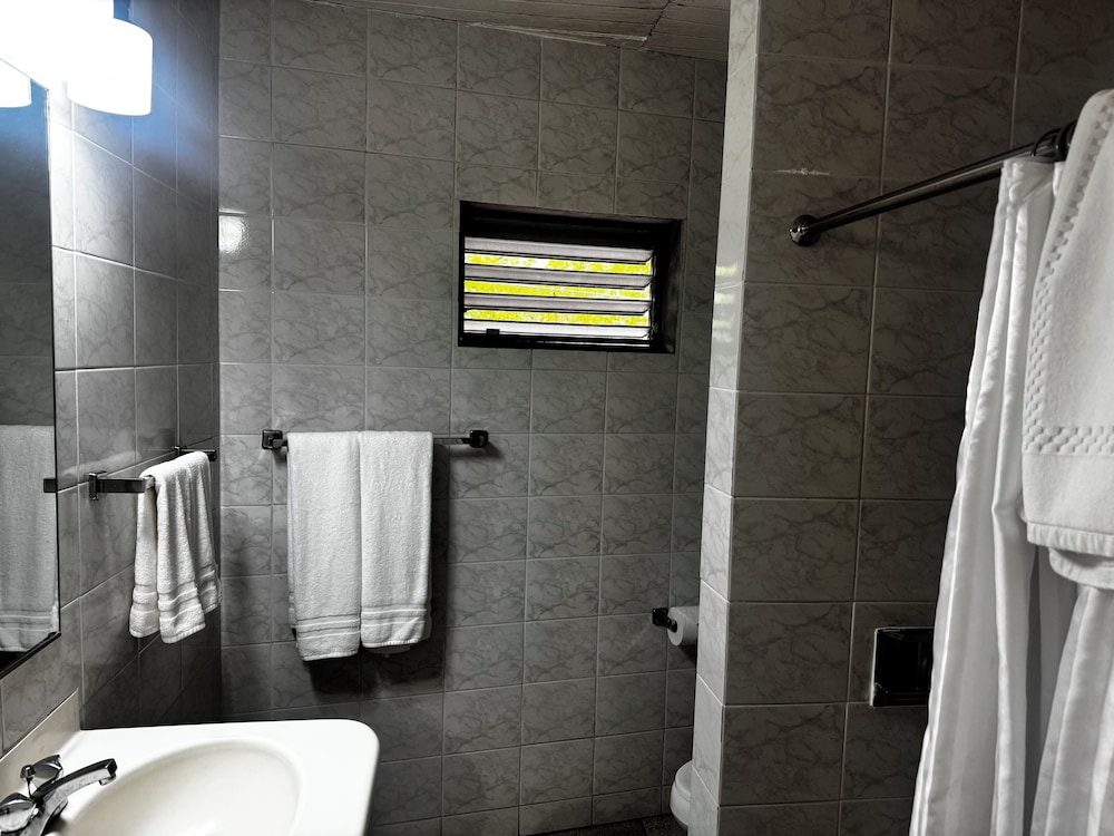 Allamanda Beach Resort 46/47