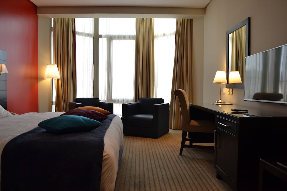 بارك إن باي راديسون الخبر(Park Inn By Radisson Al Khobar Hotel) 36/74