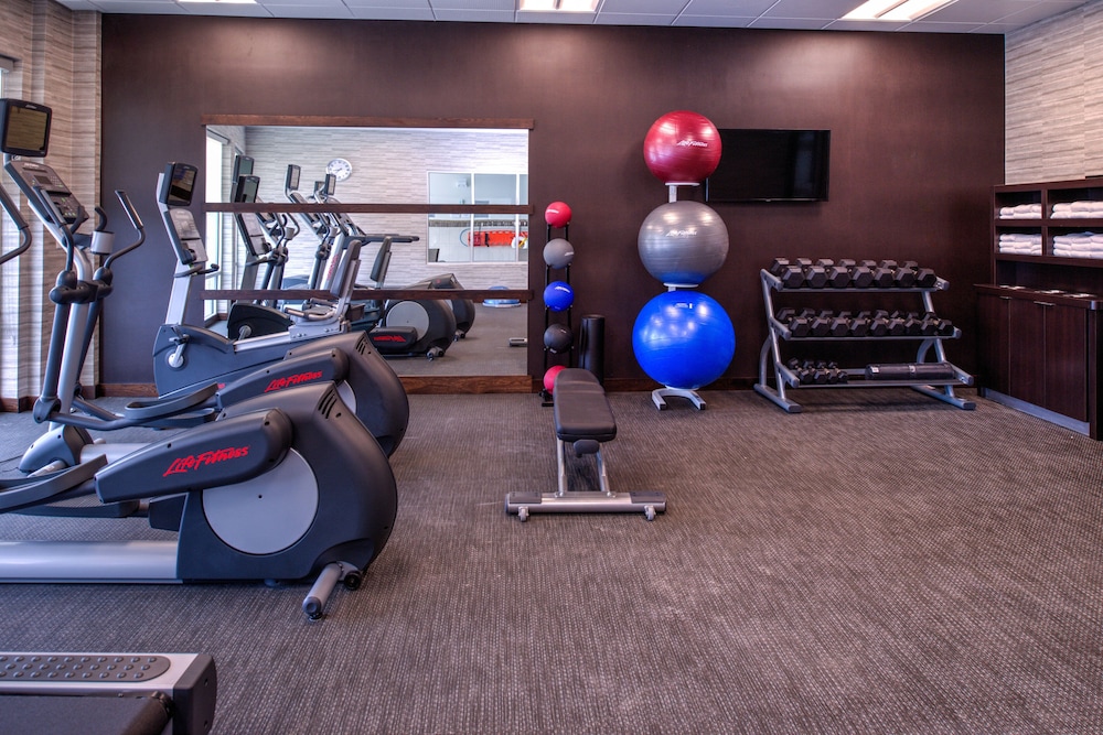 Courtyard By Marriott Detroit Farmington 21/47