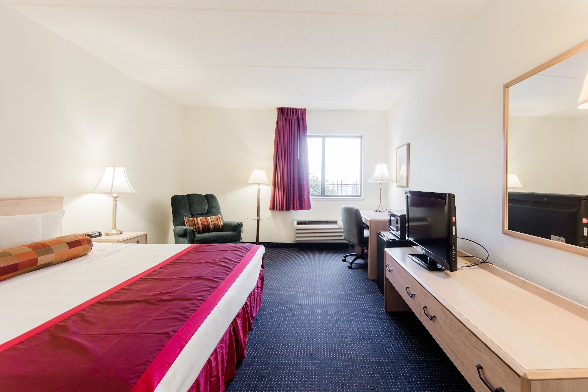 STANDARD, KING BED