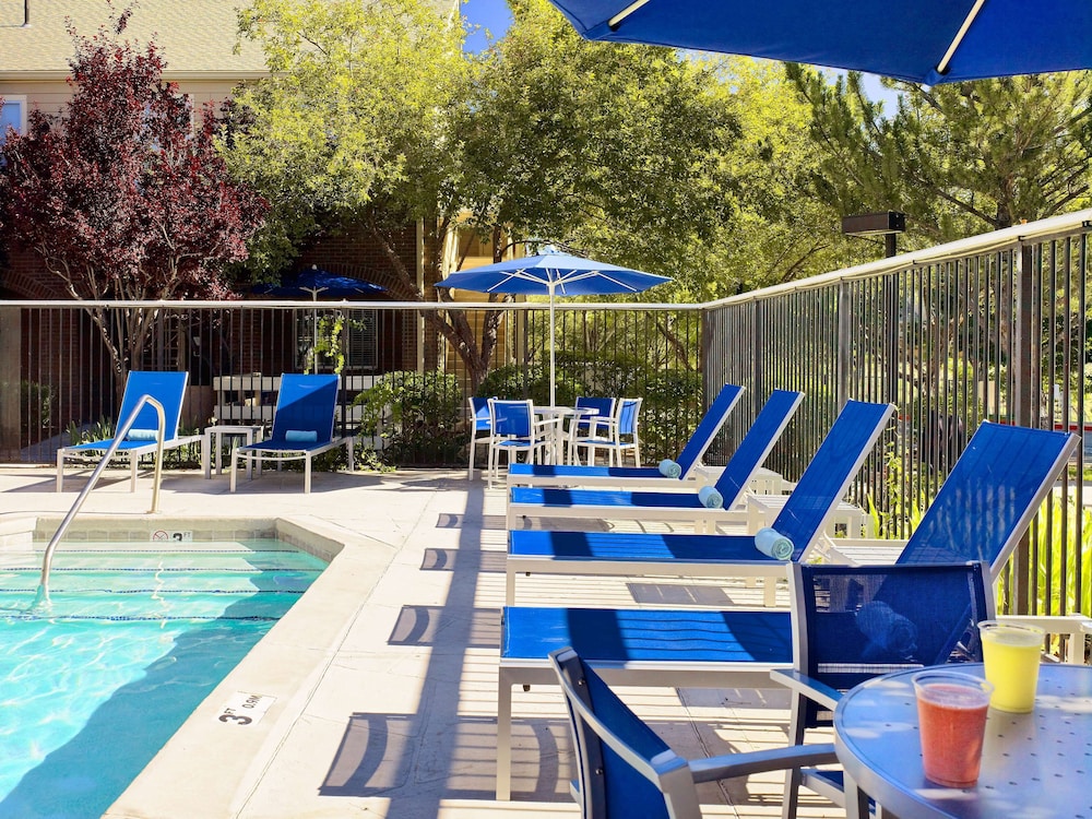 Sonesta Simply Suites Dublin Columbus 2/34