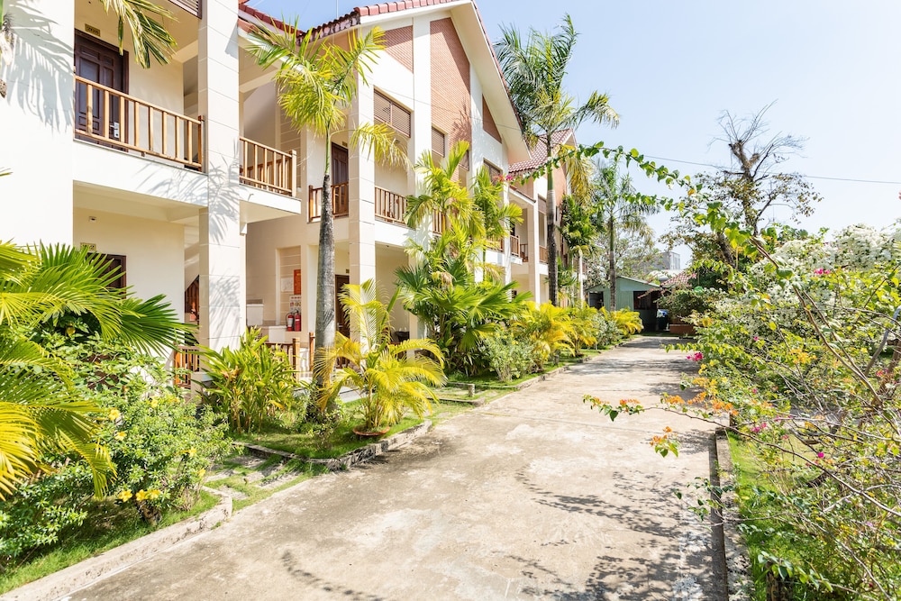 Bach Duong Resort 30/40