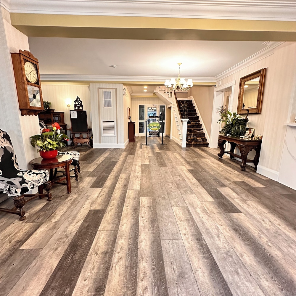 Gananoque Inn Spa 49/66