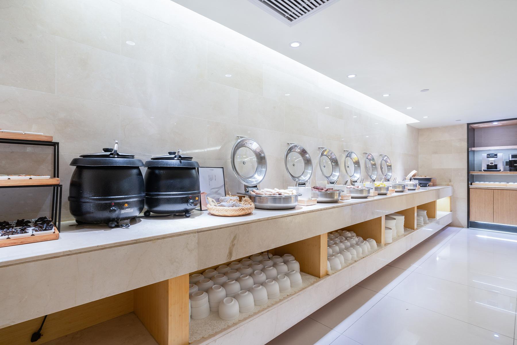 Ji Hotel (Guangzhou Tianhe East Railway Station) 25/50