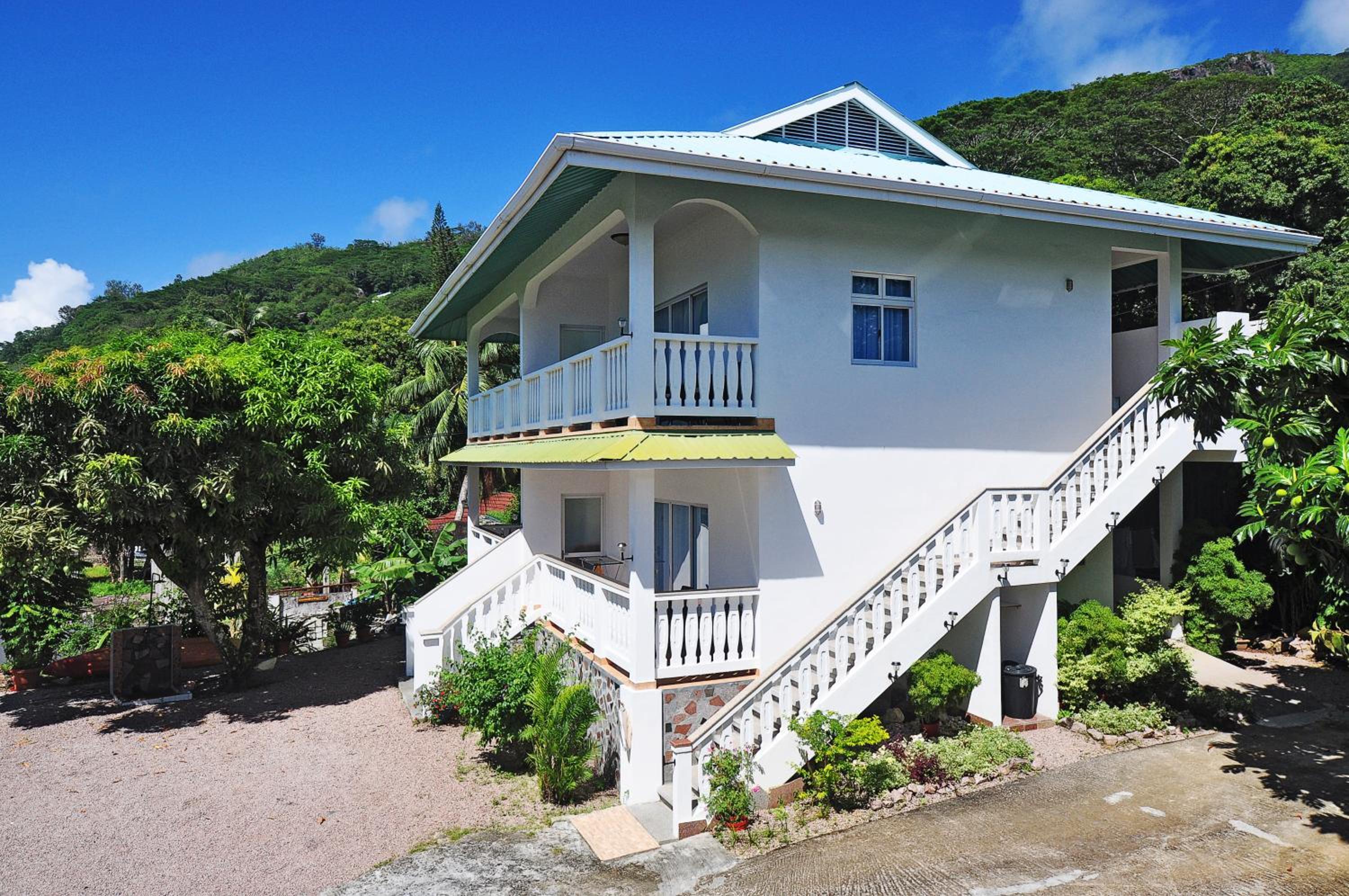 DIVERS LODGE 4/54