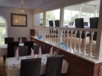 Apple Tree Hotel 24/30