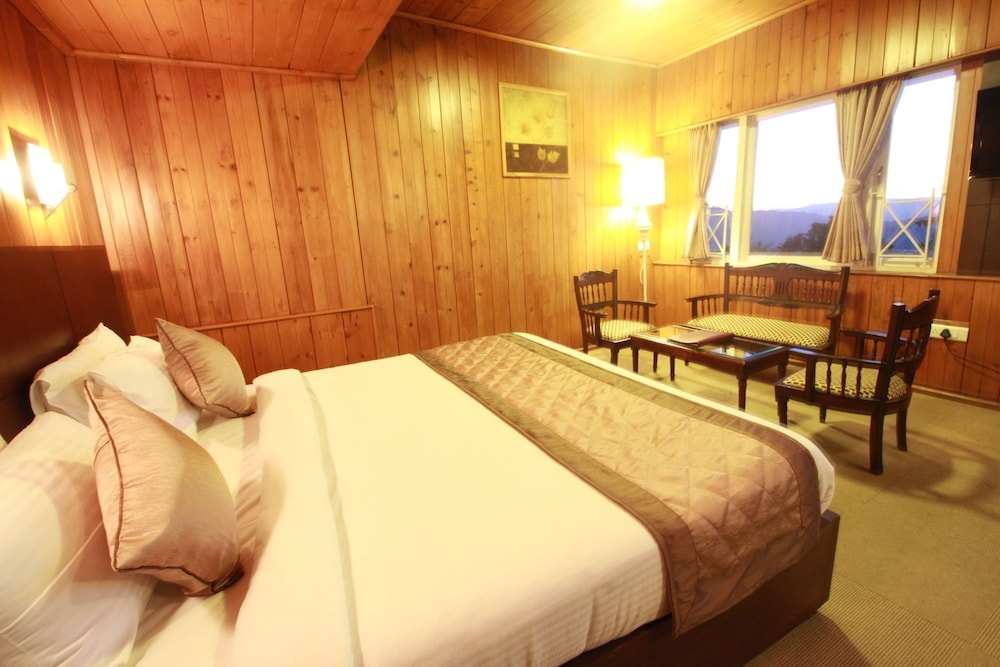 HOTEL MOUNT SINIOLCHU 12/50