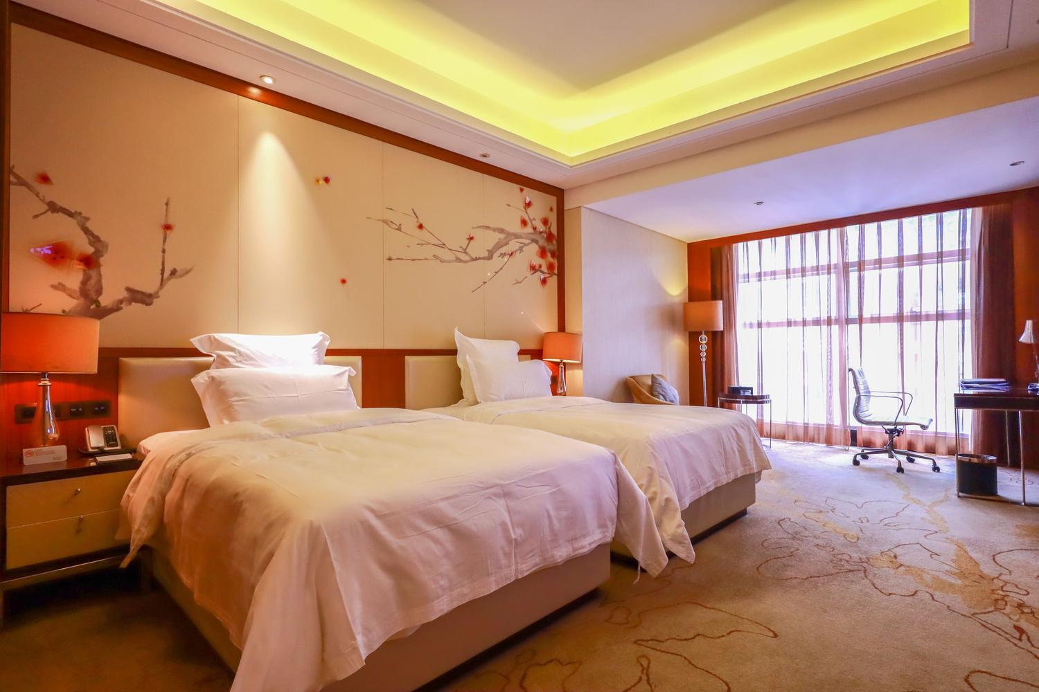 Guolong Hotel 7/33
