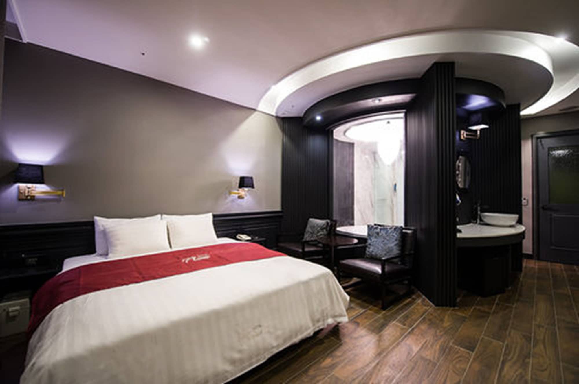 Premier, Double Bed