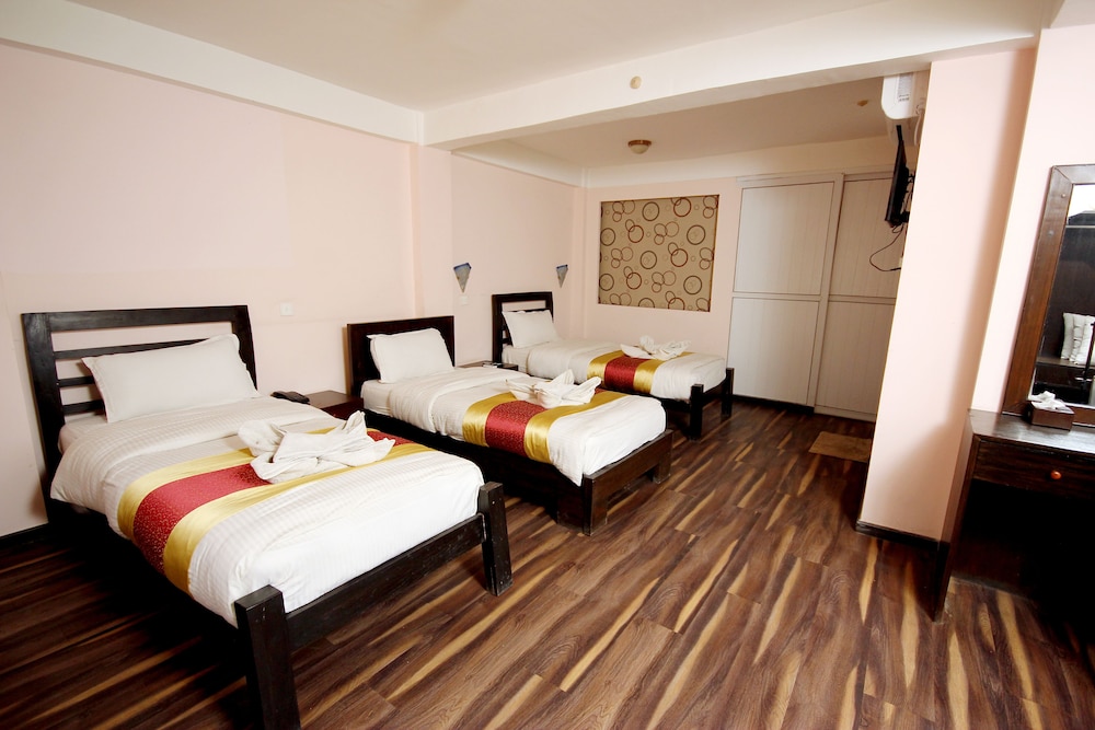 DELUXE, DOUBLE BED