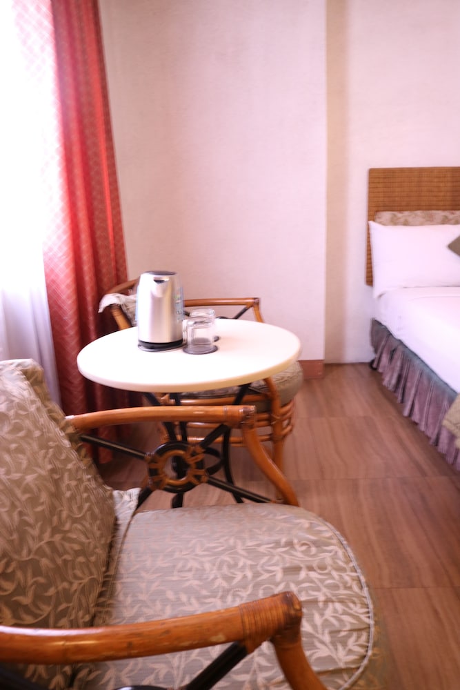 Golden Pine Hotel 41/41