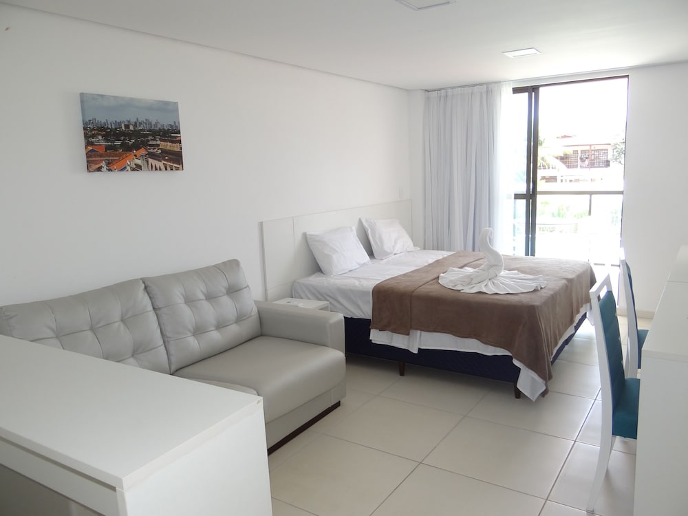 APARTMENT, QUADRUPLE
