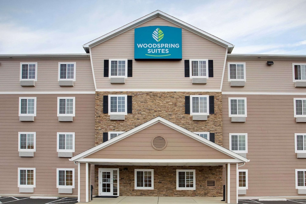 WoodSpring Suites Columbus North I-270 1/32