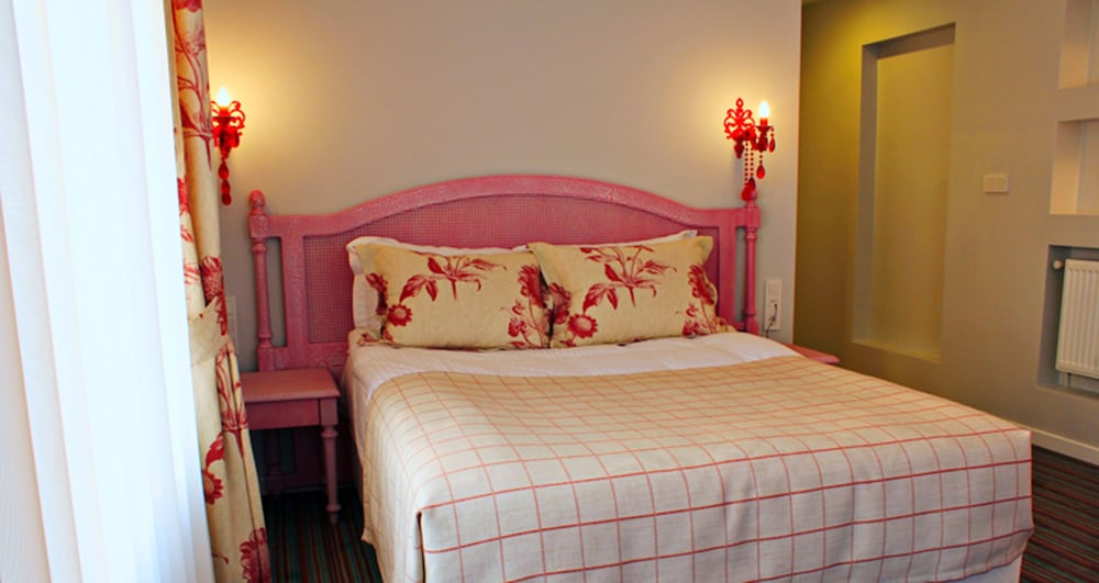 Santa Lucia Hotel 12/50