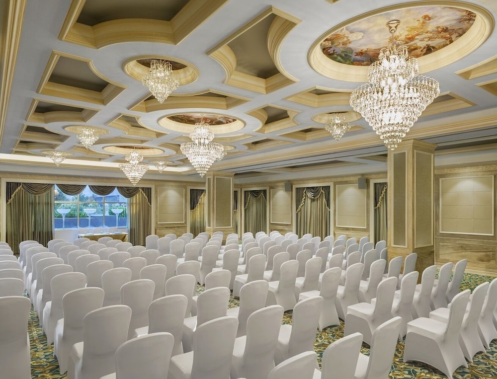 Vivanta Thiruvananthapuram 55/68