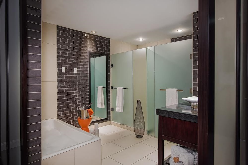Ravel Hotel Trademark Collection By Wyndham 18/36