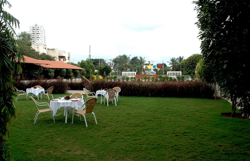 Chairmans Club And Resort 19/21