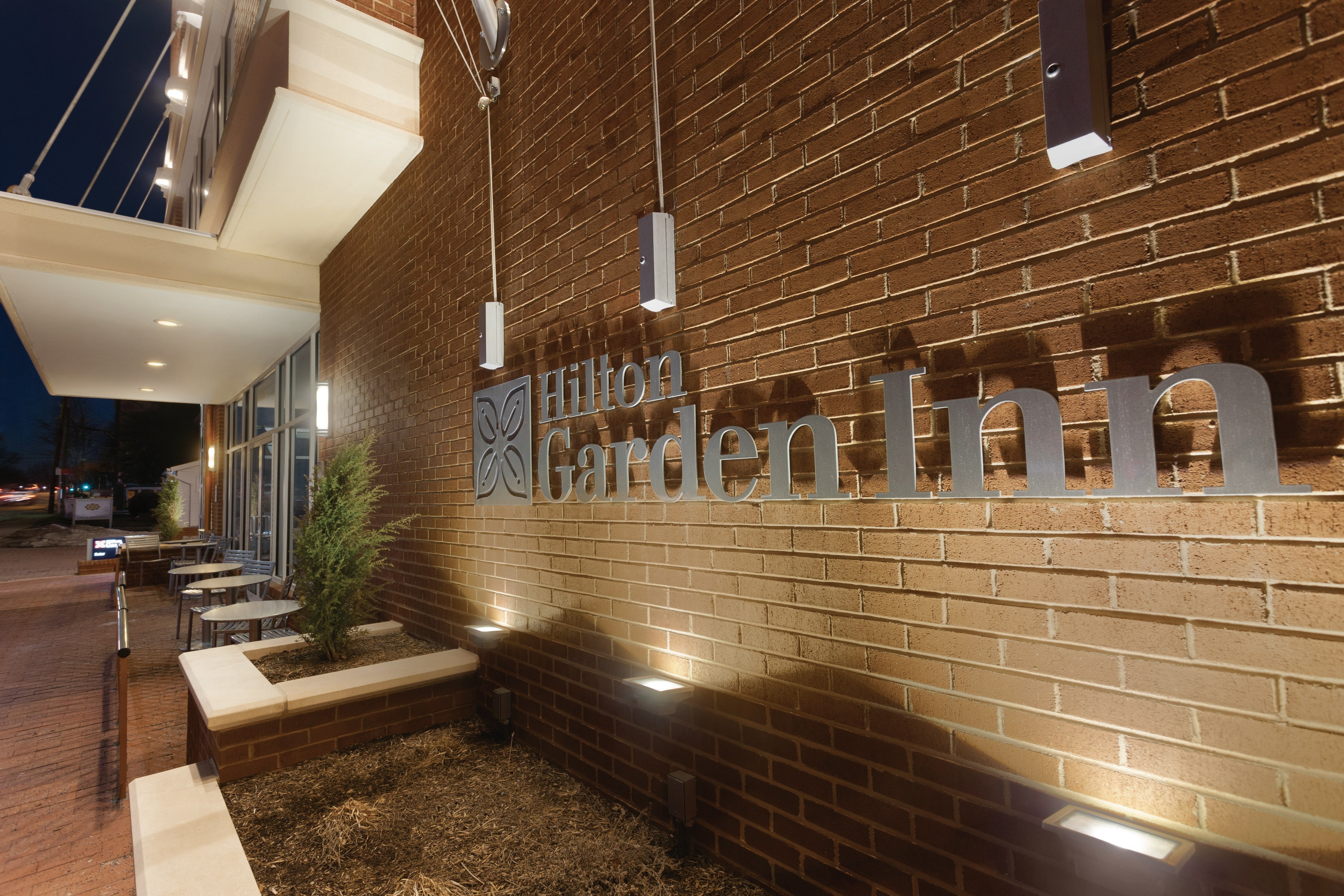 Hilton Garden Inn Falls Church 25/57