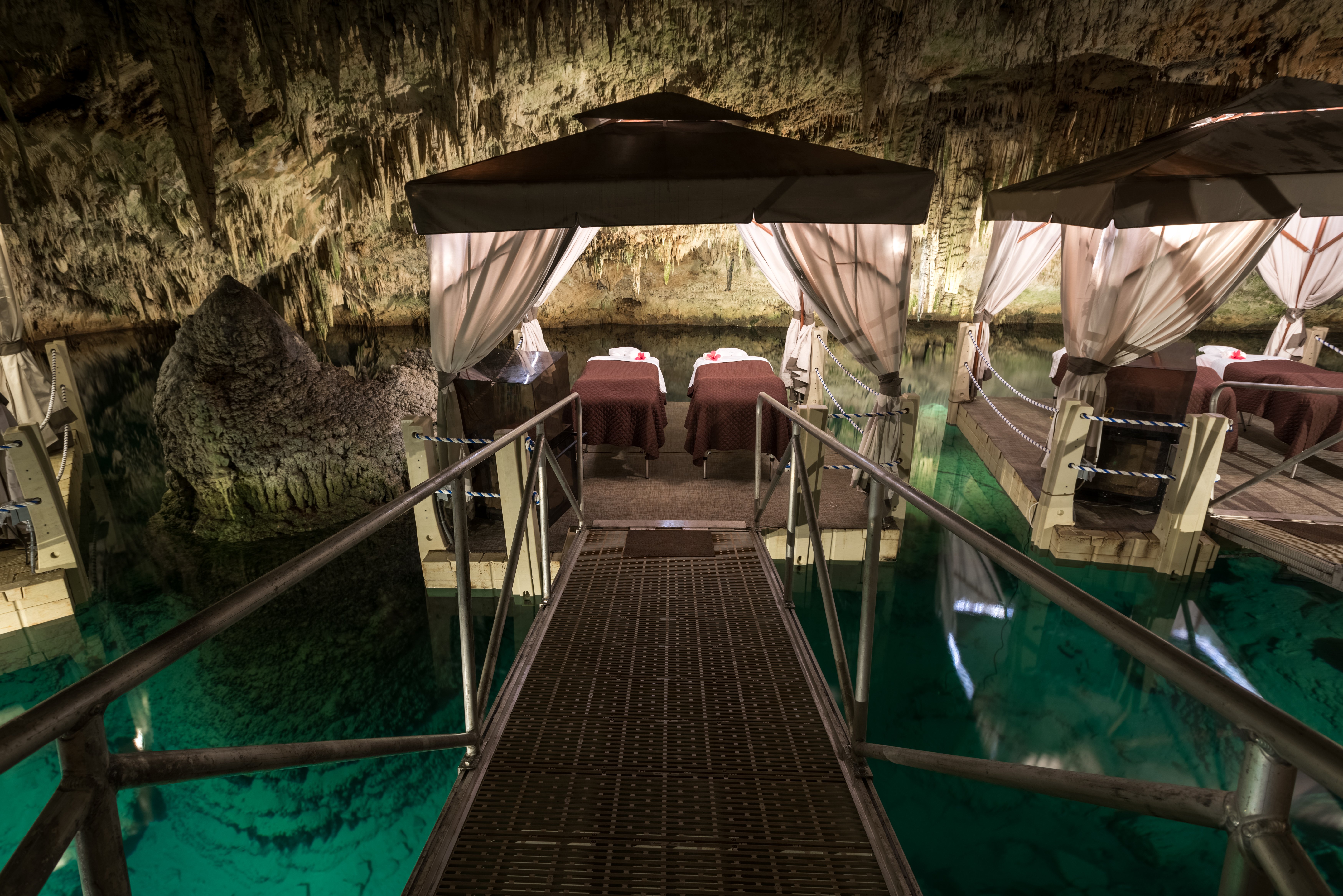 Grotto Bay Beach Resort Bermuda 23/50
