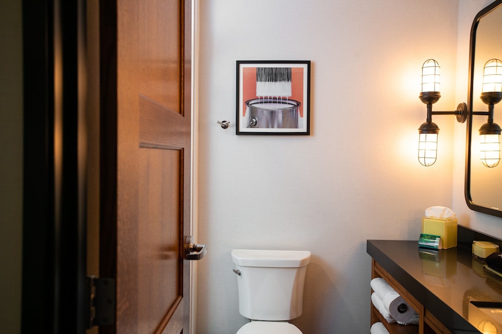 Hotel Indigo Madison Downtown 25/80
