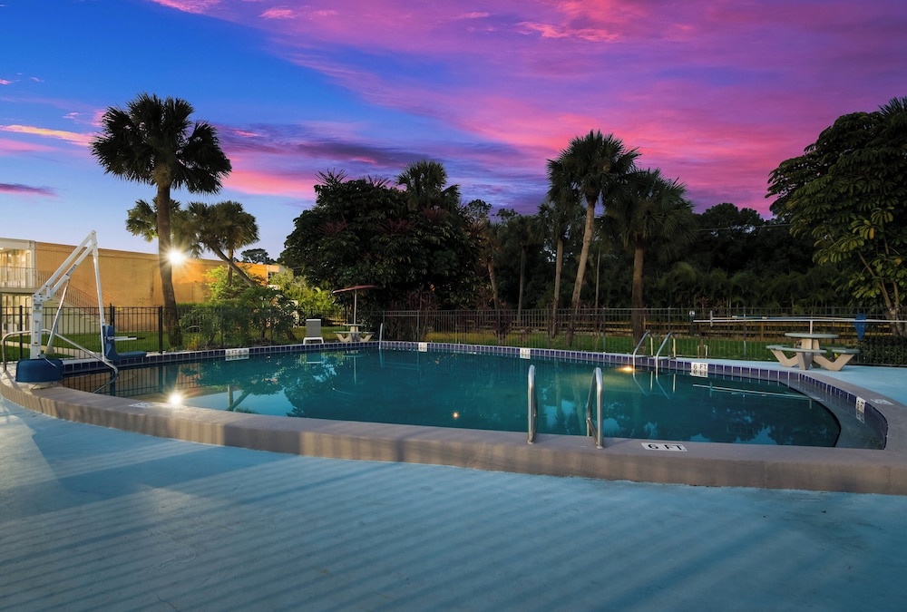 Red Roof Inn Vero Beach - I-95 45/53