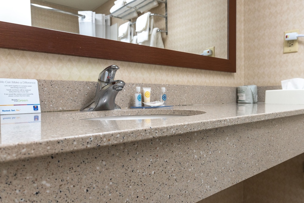 Comfort Inn Boardwalk 54/60