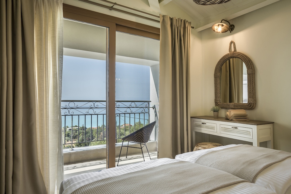 OLIVE, DOUBLE OR TWIN BED, GROVE VIEW