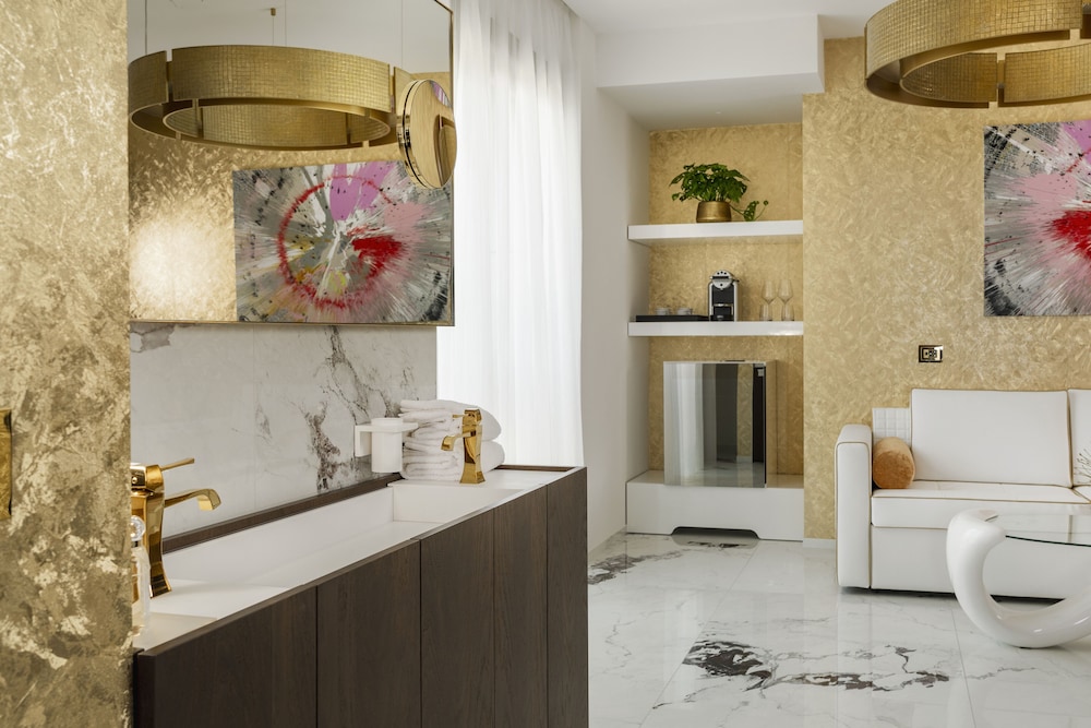 The Promenade Luxury Wellness Hotel 12/68