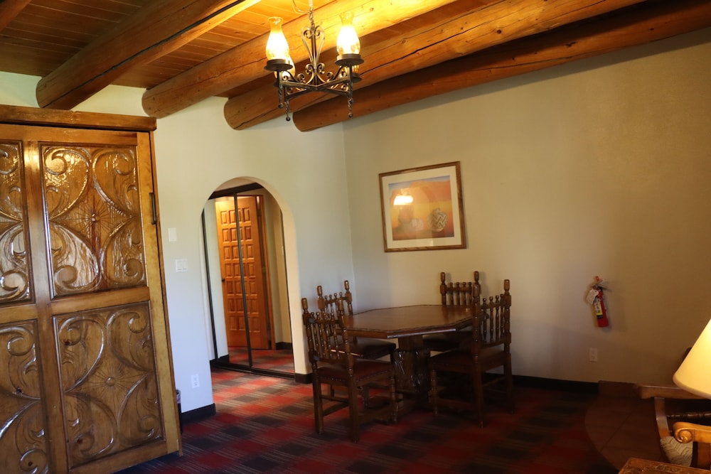 Sagebrush Inn Suites 59/81